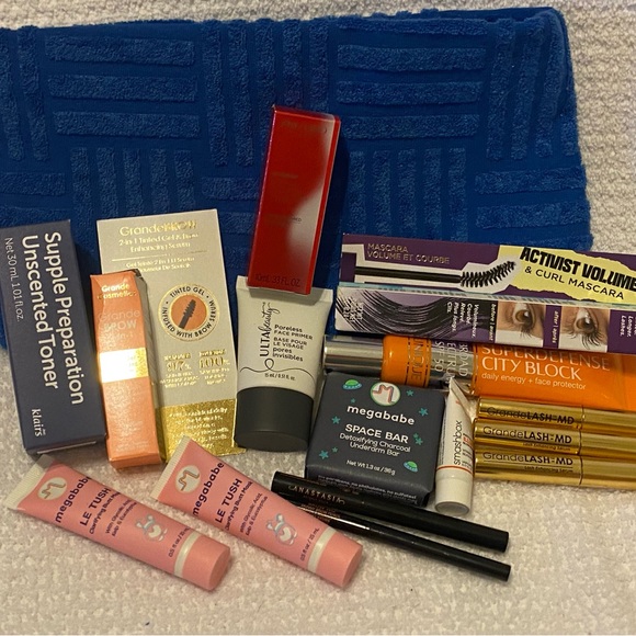 Assorted Skincare Mini’s - Picture 2 of 4